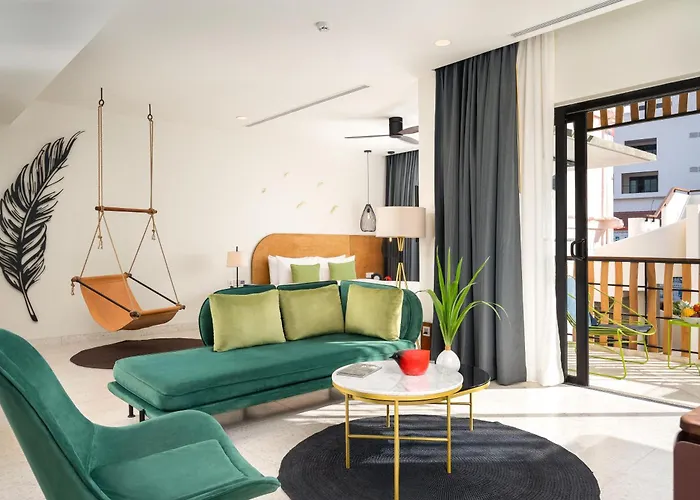 Hotel The Aviary 4*