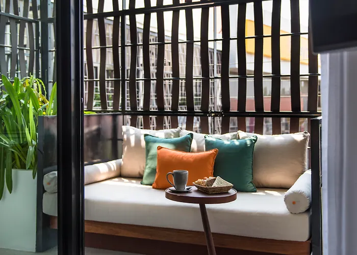 The Aviary Hotel 4*