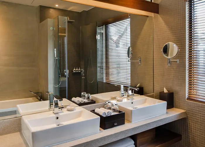 Hotel The Aviary 4*