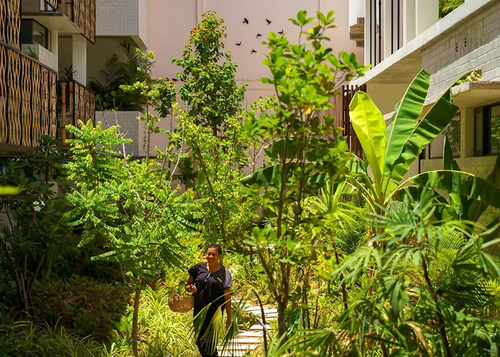 Hotel The Aviary