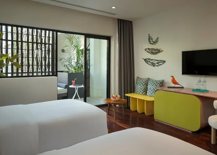 The Aviary Hotel 4*